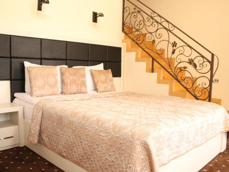 Jermuk Verona Resort ภายนอก รูปภาพ