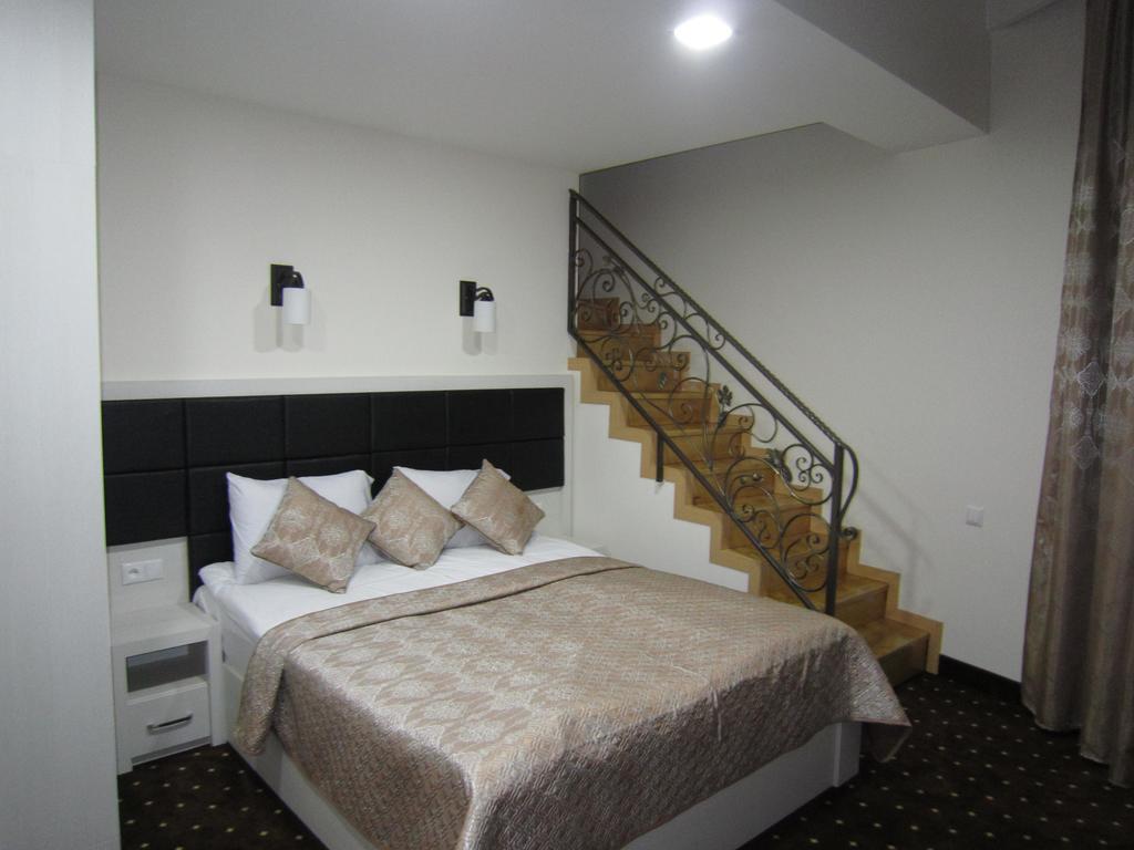 Jermuk Verona Resort ภายนอก รูปภาพ