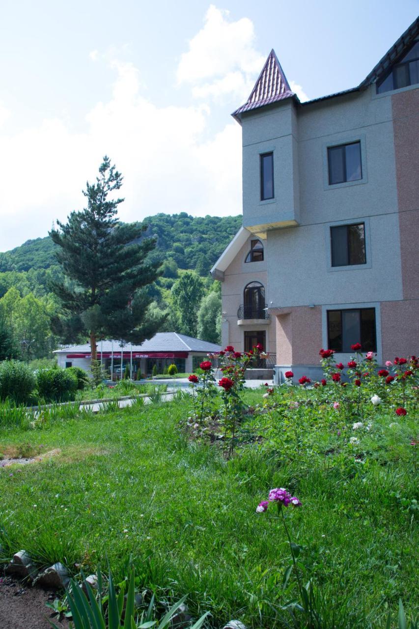 Jermuk Verona Resort ภายนอก รูปภาพ