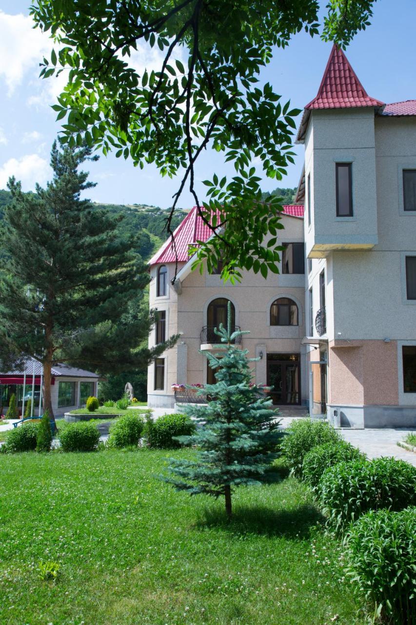 Jermuk Verona Resort ภายนอก รูปภาพ